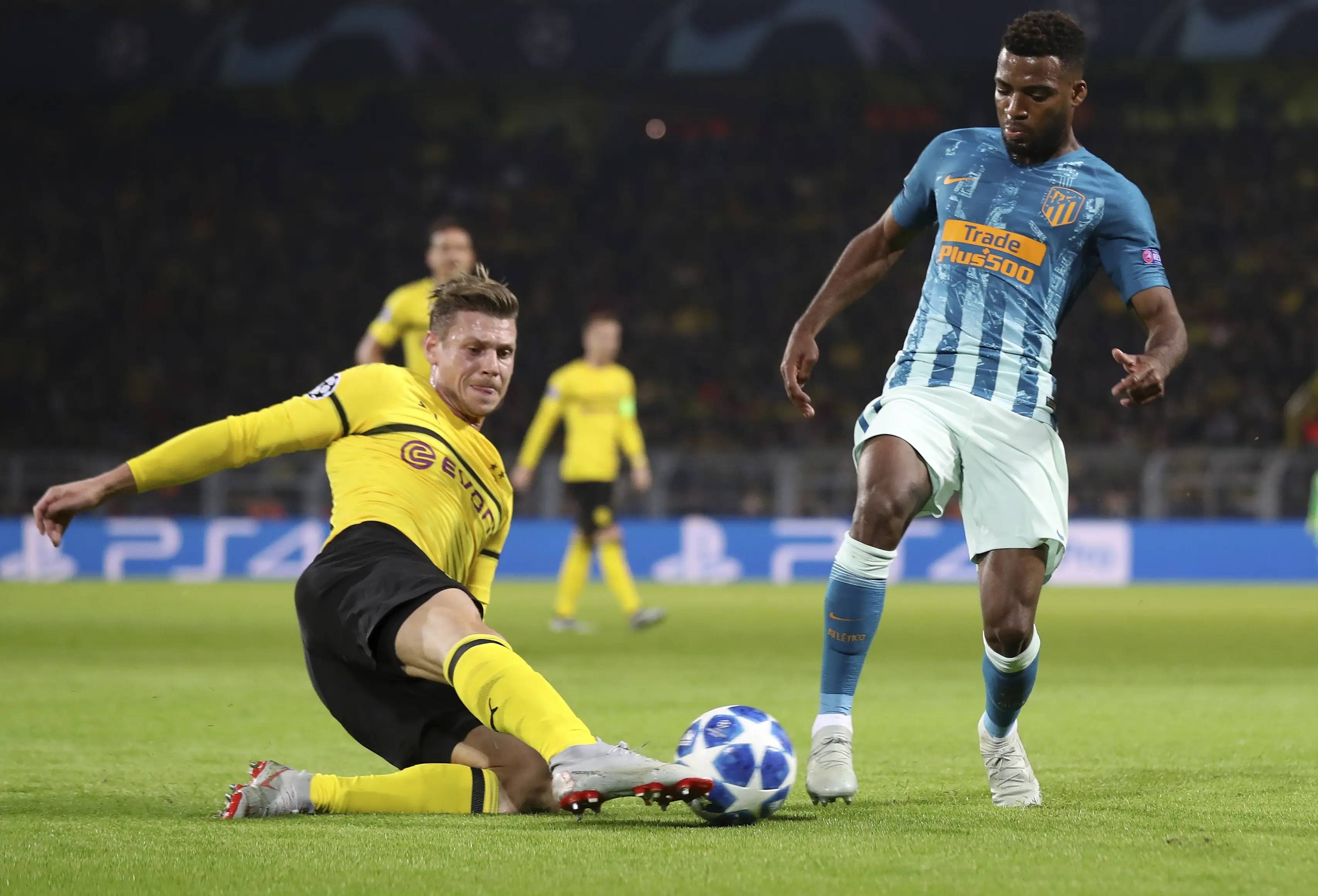 多特蒙德球员奋力拼搏,夺得胜利的简单介绍 多特蒙德球员奋力拼搏,夺得胜利的简单介绍